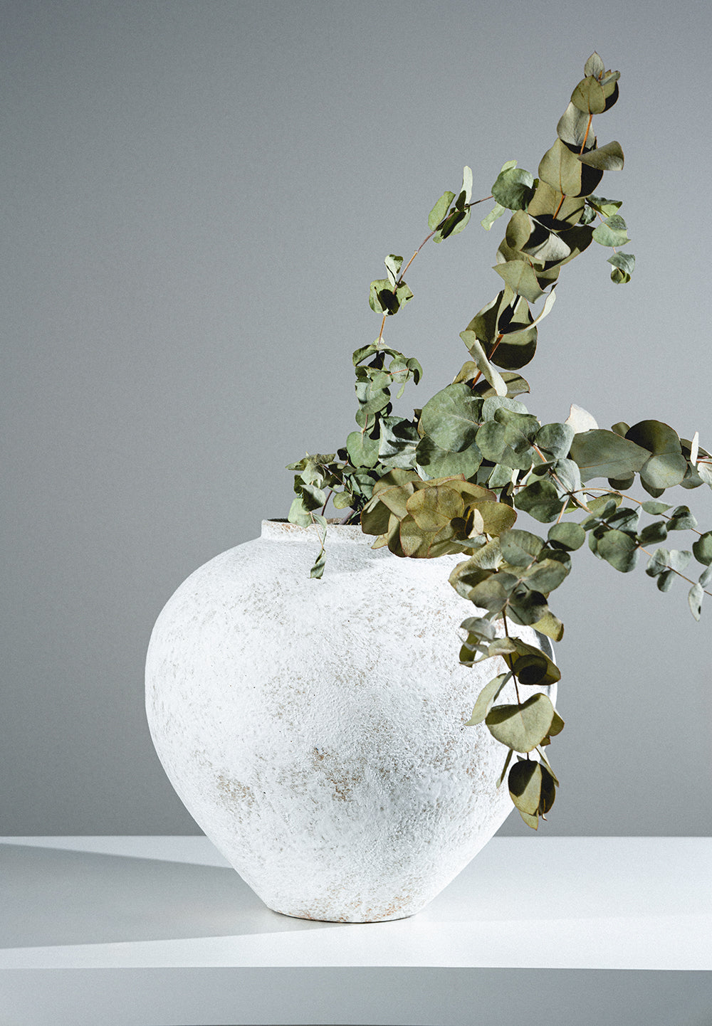 Iris, hand-finished sculptural vase by pluto. Dubai
