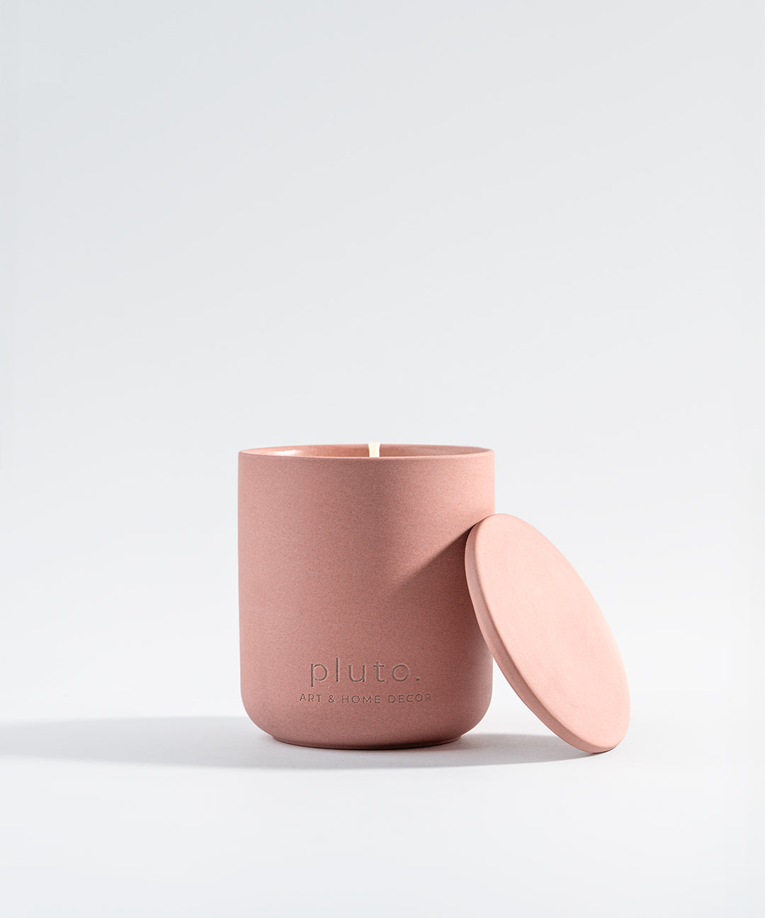 Toscana, wooden wick soy wax candle, hand-poured in Dubai by pluto.
