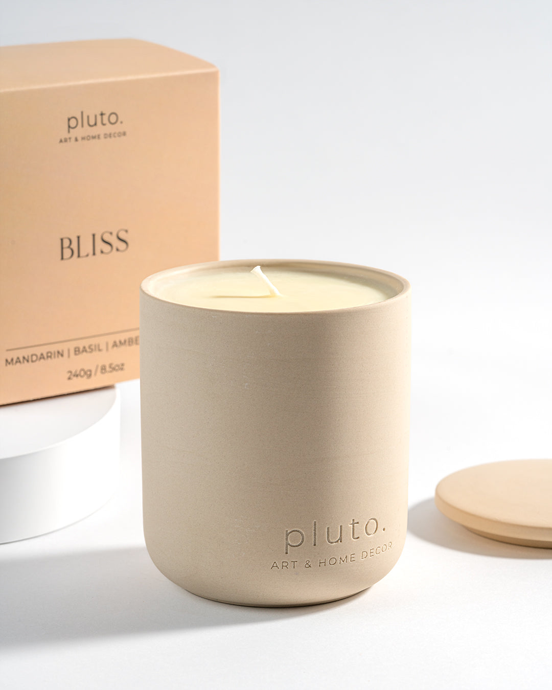 Bliss, Venetia wooden wick candle by pluto., Dubai