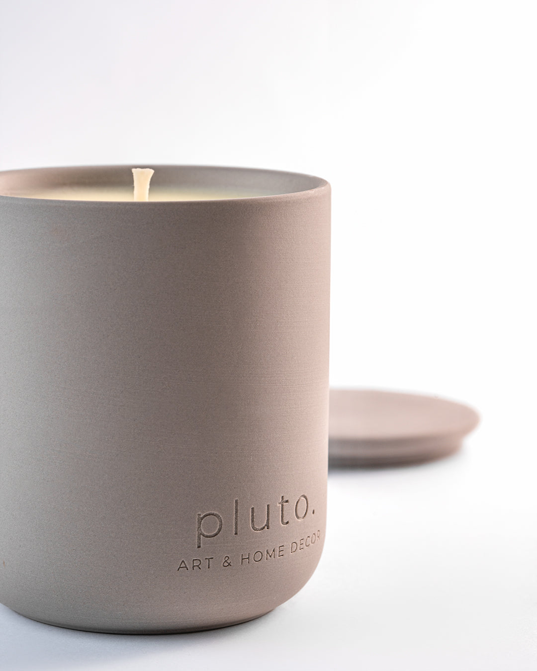 Tobacco & Vanille, Venetia wooden wick candle by pluto., Dubai