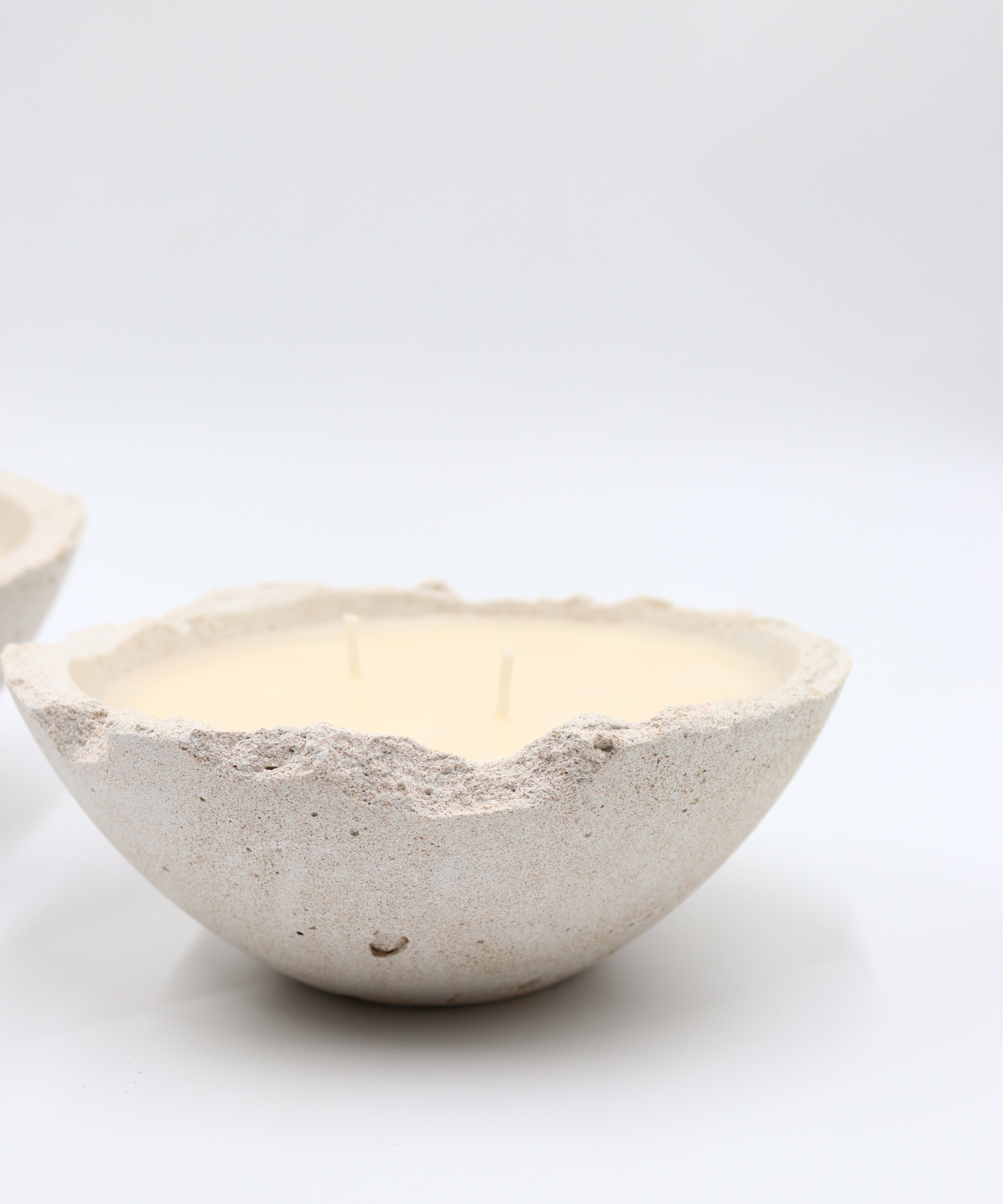 Black Fig & Vetiver, hand-poured soy wax candle in sculptural Eries bowl, pluto. Dubai