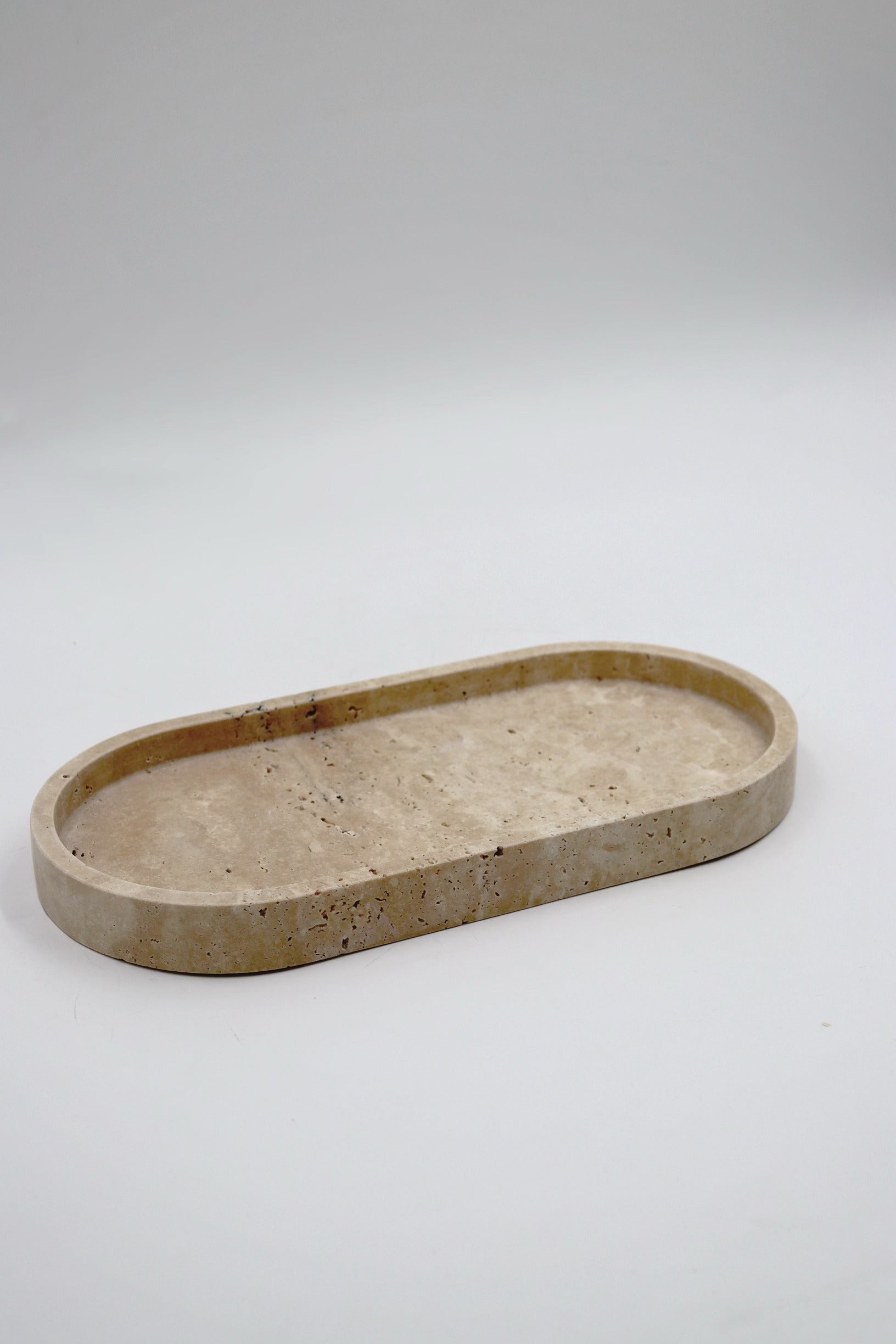 Mariam - Oval marble tray, hand-finished home decor by pluto. Dubai