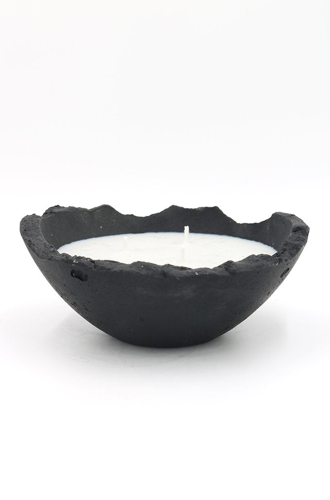 Cuban Tobacco & Oak, Eries bowl candle by pluto., hand-finished in Dubai
