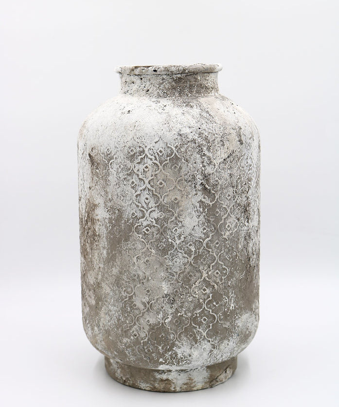 Akilah vase in Stone, hand-finished sculptural vase by pluto. Dubai