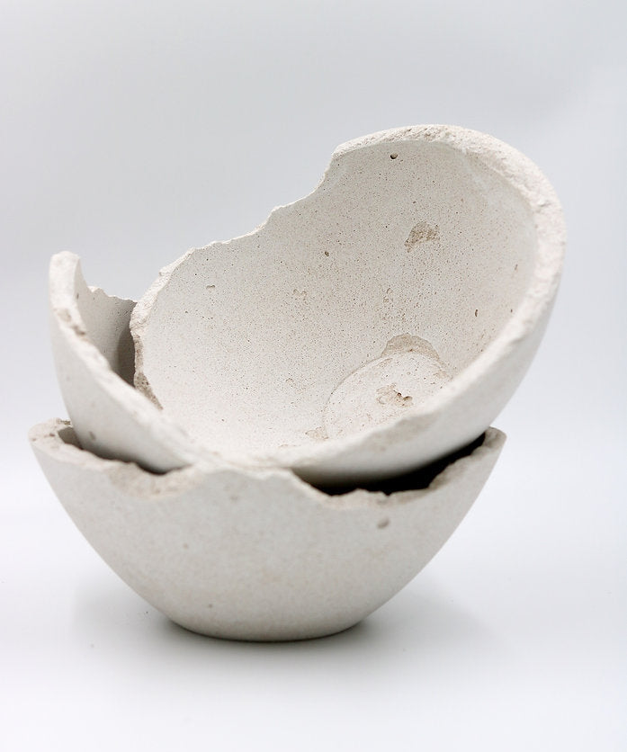 Large Eries bowl, hand-poured soy wax candle in sculptural Eries bowl, pluto. Dubai
