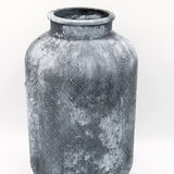 Akilah vase in Ebony black, pluto. home decor vase, made in Dubai