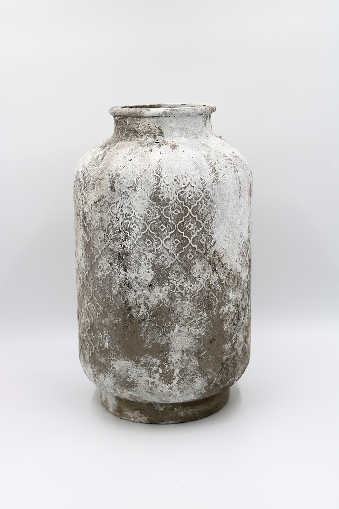 Akilah vase in Stone, pluto. home decor vase, made in Dubai