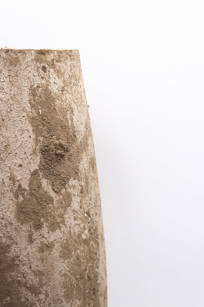 Nefeli vase, pluto. home decor vase, made in Dubai