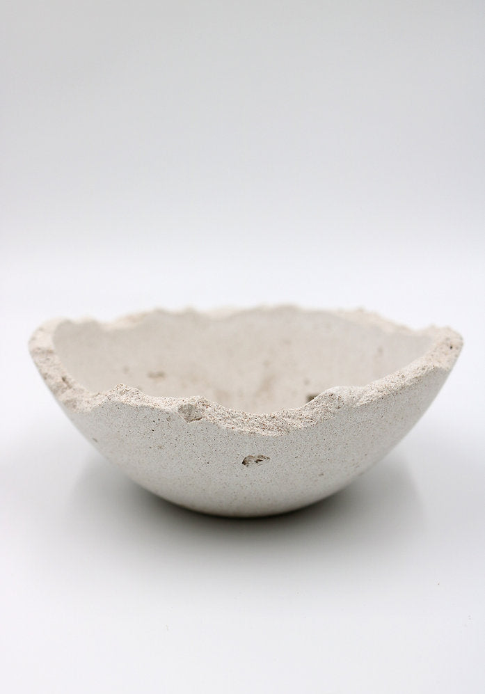 Small Eries bowl, hand-poured soy wax candle in sculptural Eries bowl, pluto. Dubai