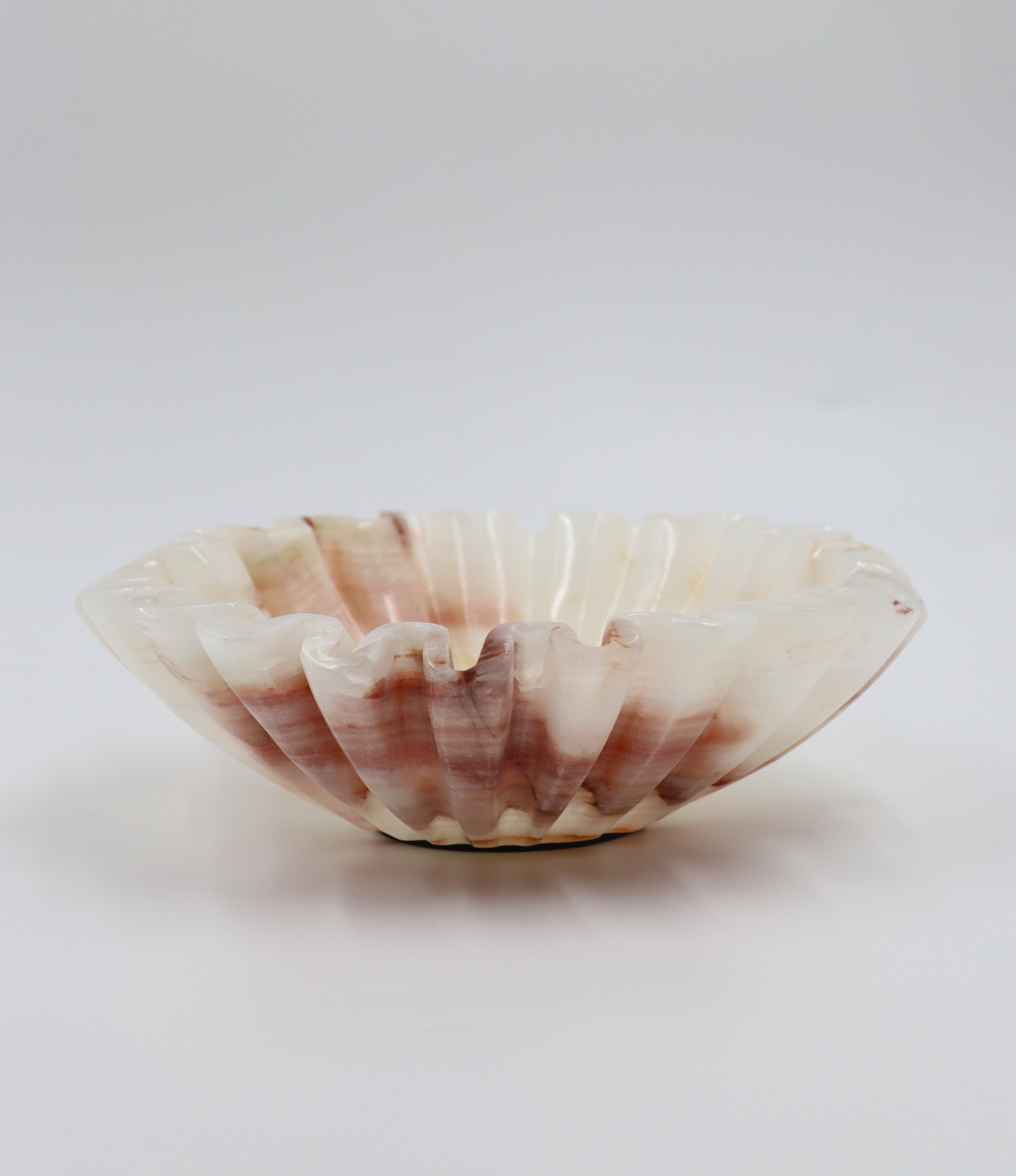 Alicia ruffle onyx bowl, pluto. home decor vase, made in Dubai