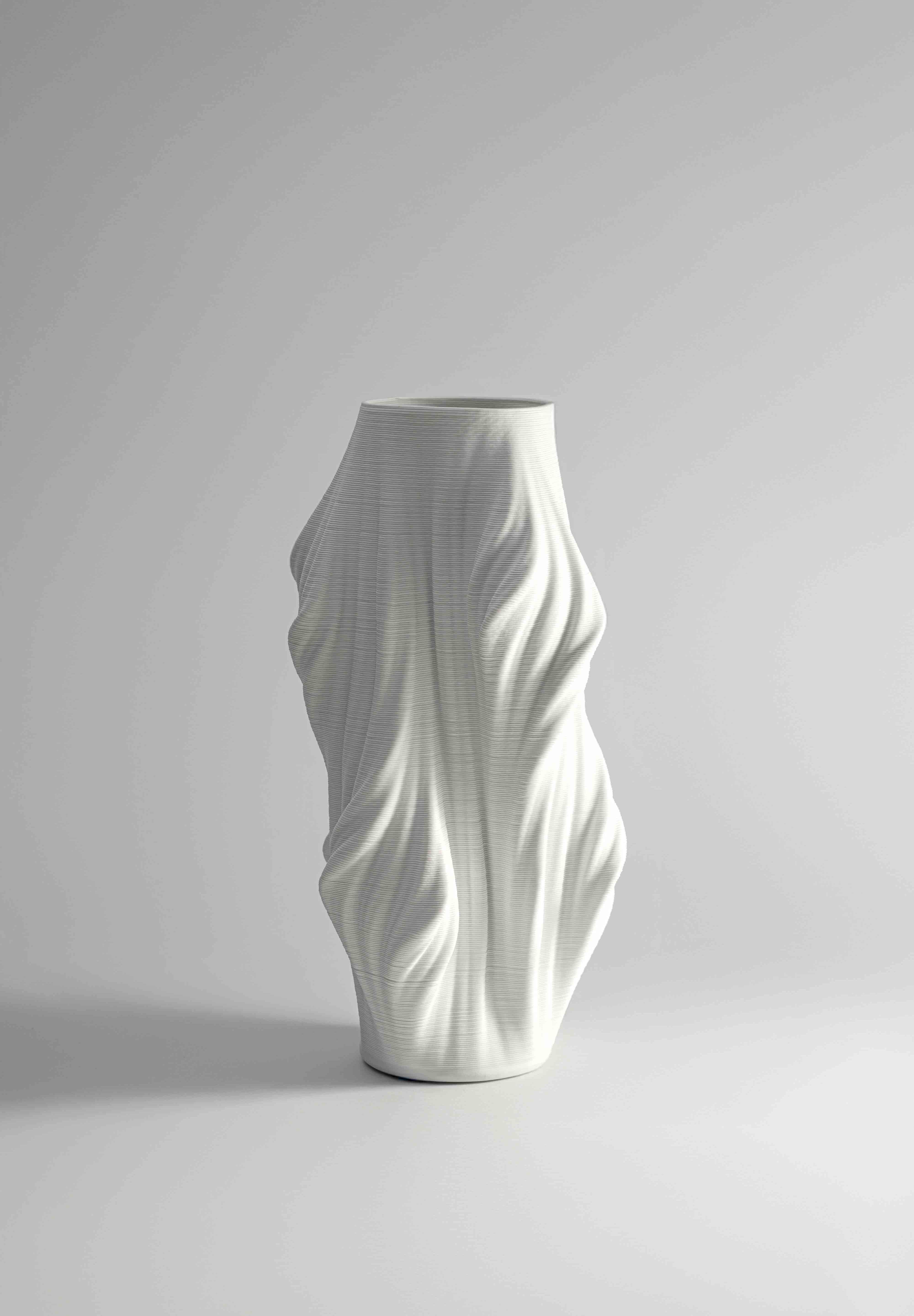 Sophia vase, pluto. home decor vase, made in Dubai