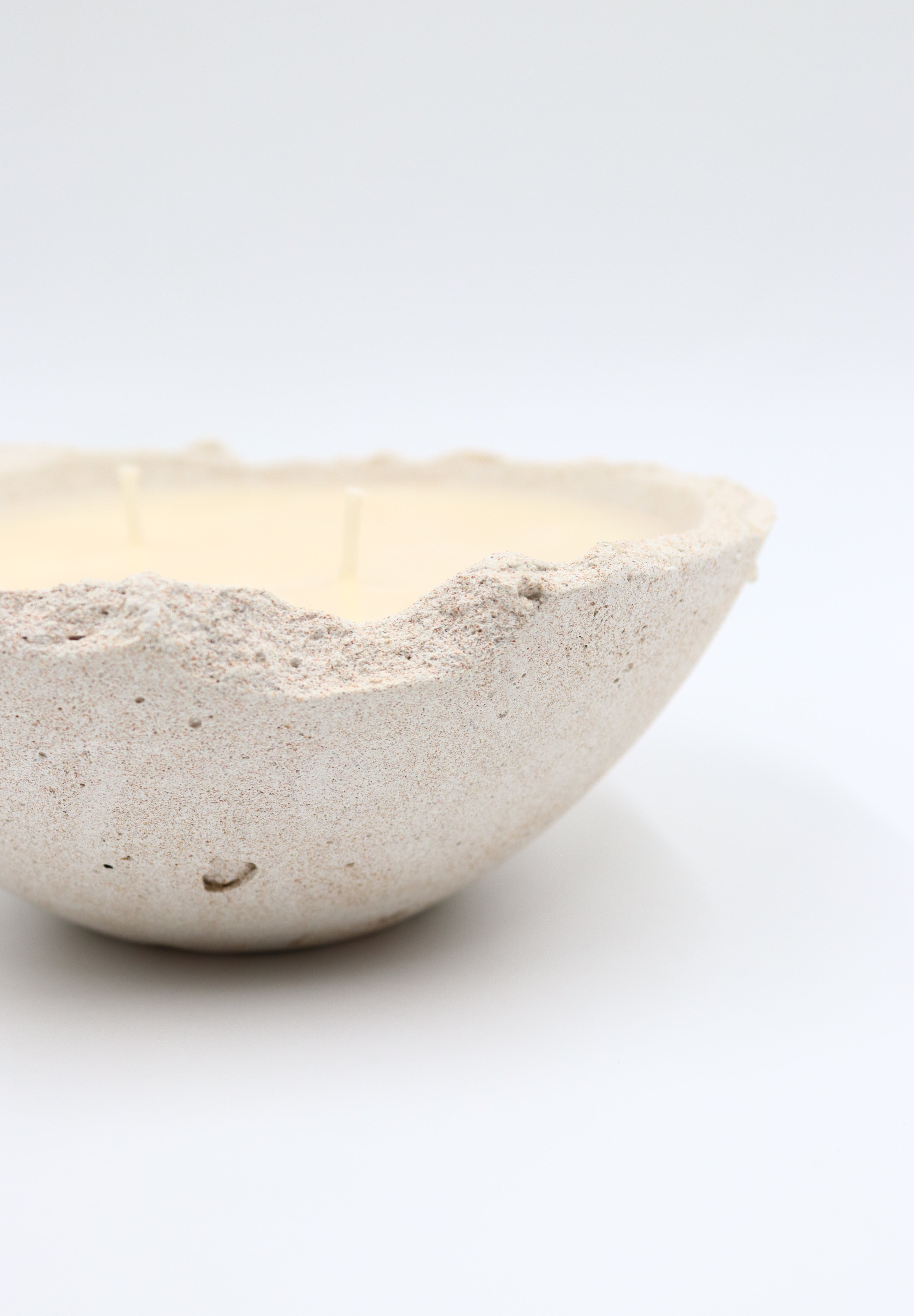 Vanilla, Eries bowl candle by pluto., hand-finished in Dubai