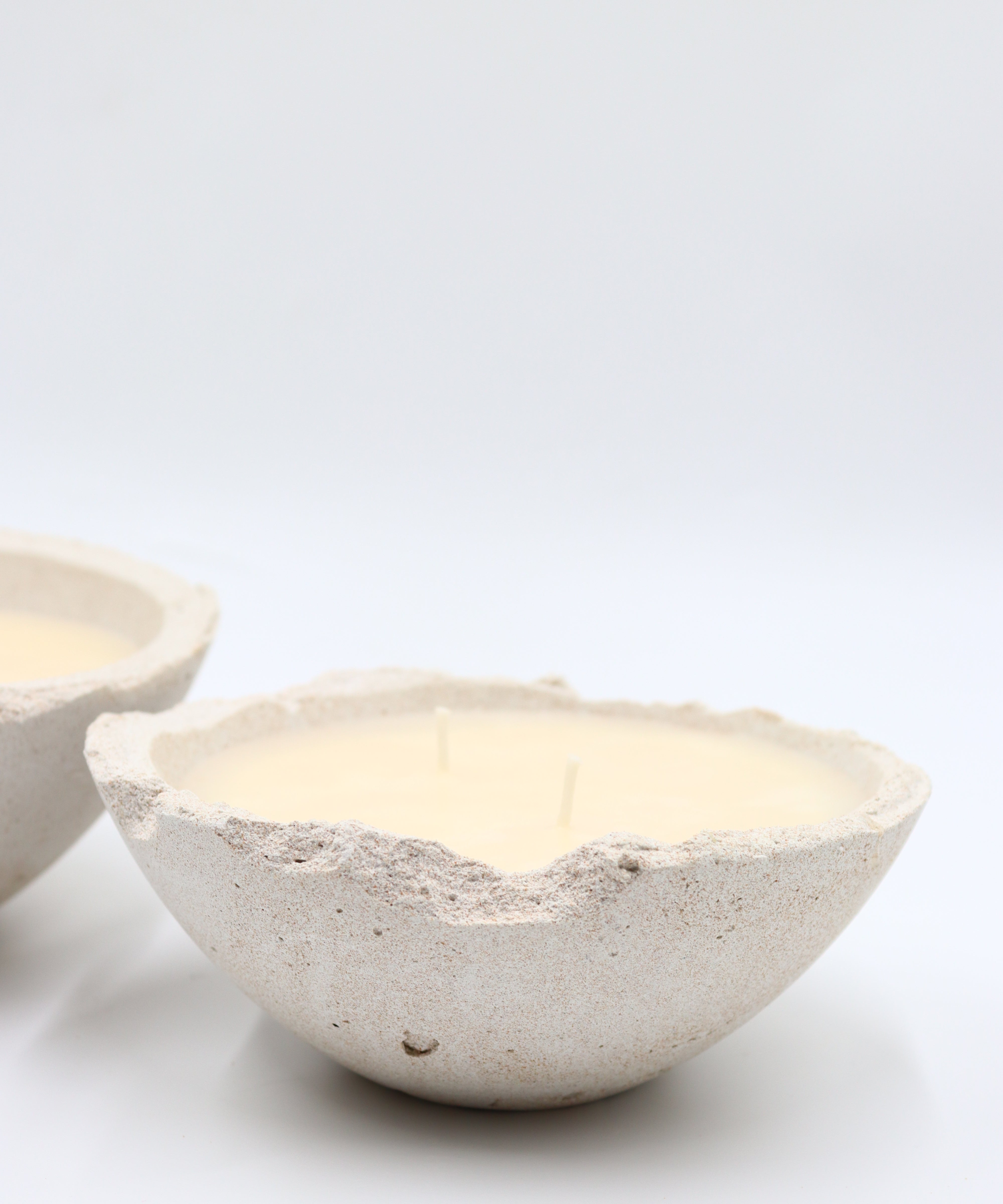 Cuban Tobacco & Oak, hand-poured soy wax candle in sculptural Eries bowl, pluto. Dubai
